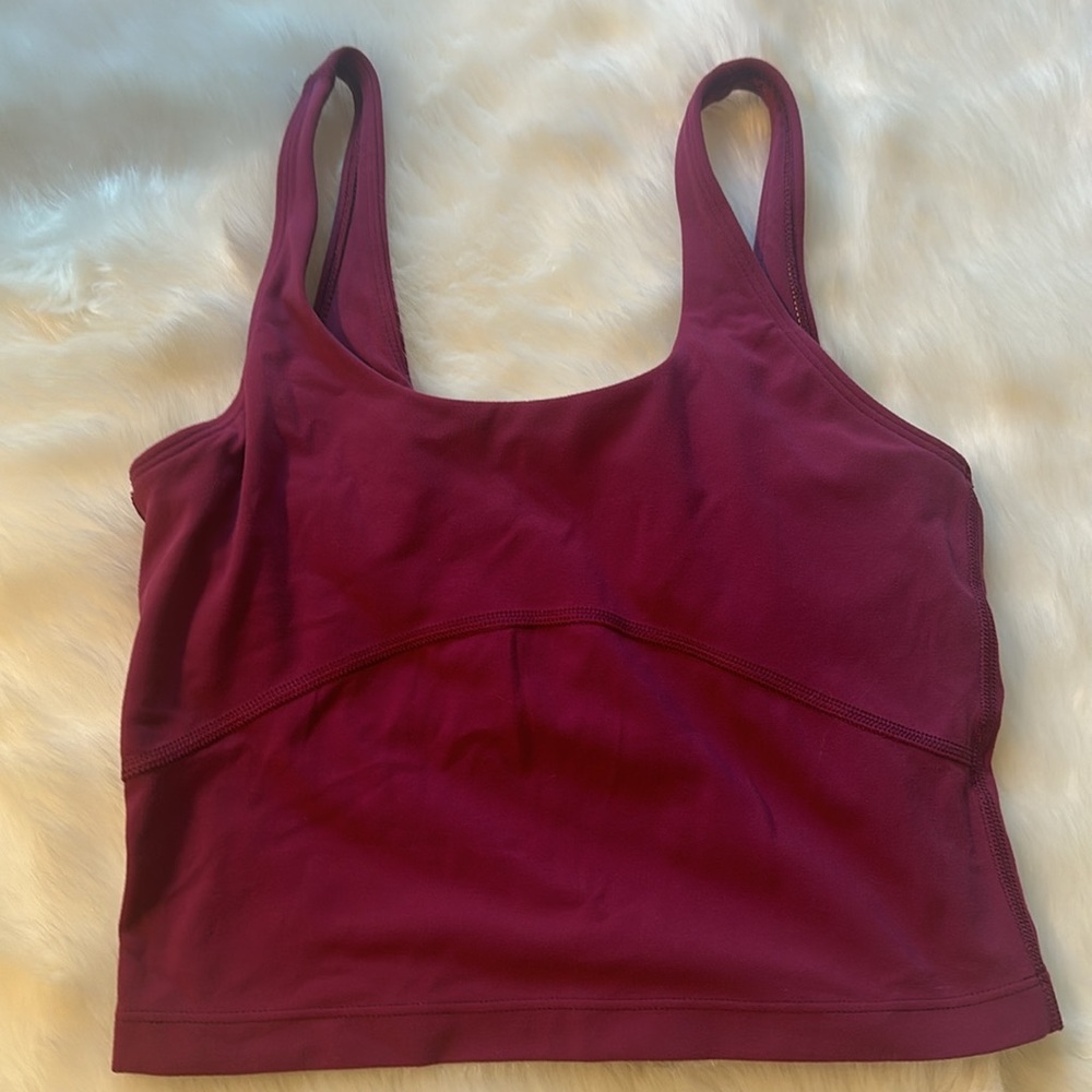 Aritizia TnaBUTTER Tank Light-support sports tank with built-in bra XS NWOT